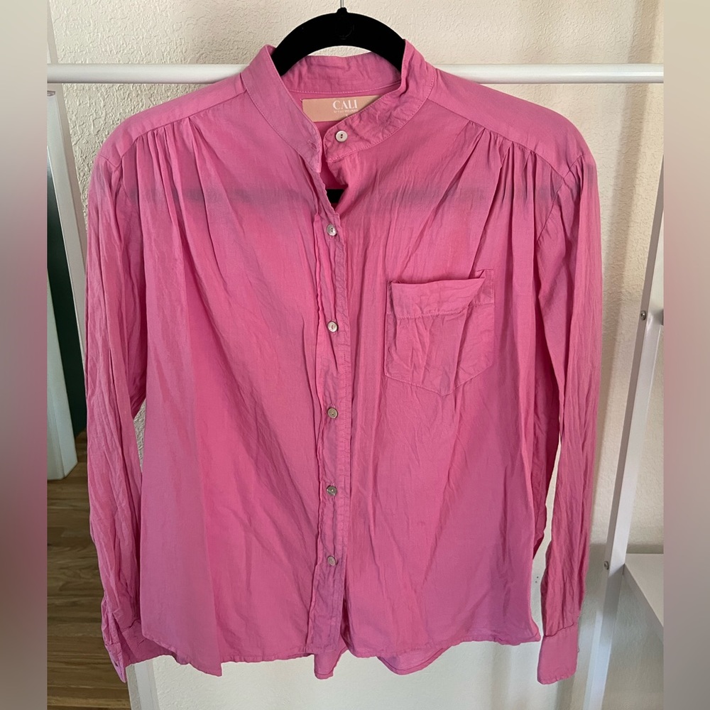 Cali by Cali Dreaming Ace Button Down Shirt in Pink. Size Small.